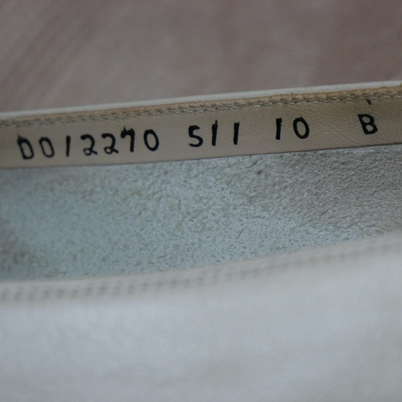 Salvatore Ferragamo loafers, off-white color, 10B - Picture 10 of 16